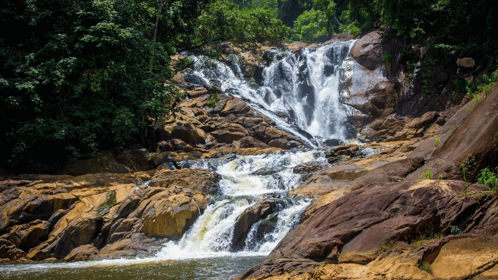 Waterfall Sri Lanka (5)